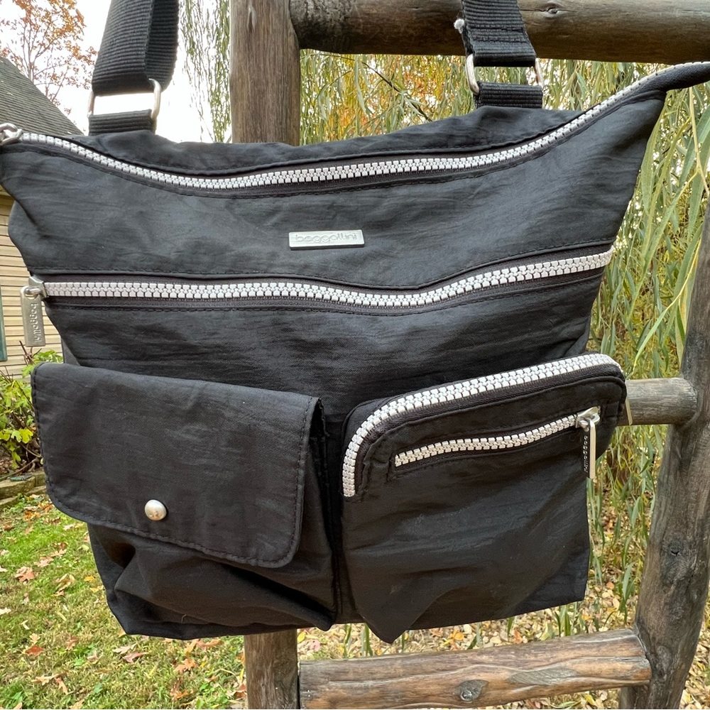 Baggallini Black Crossbody Bag with Silver Details